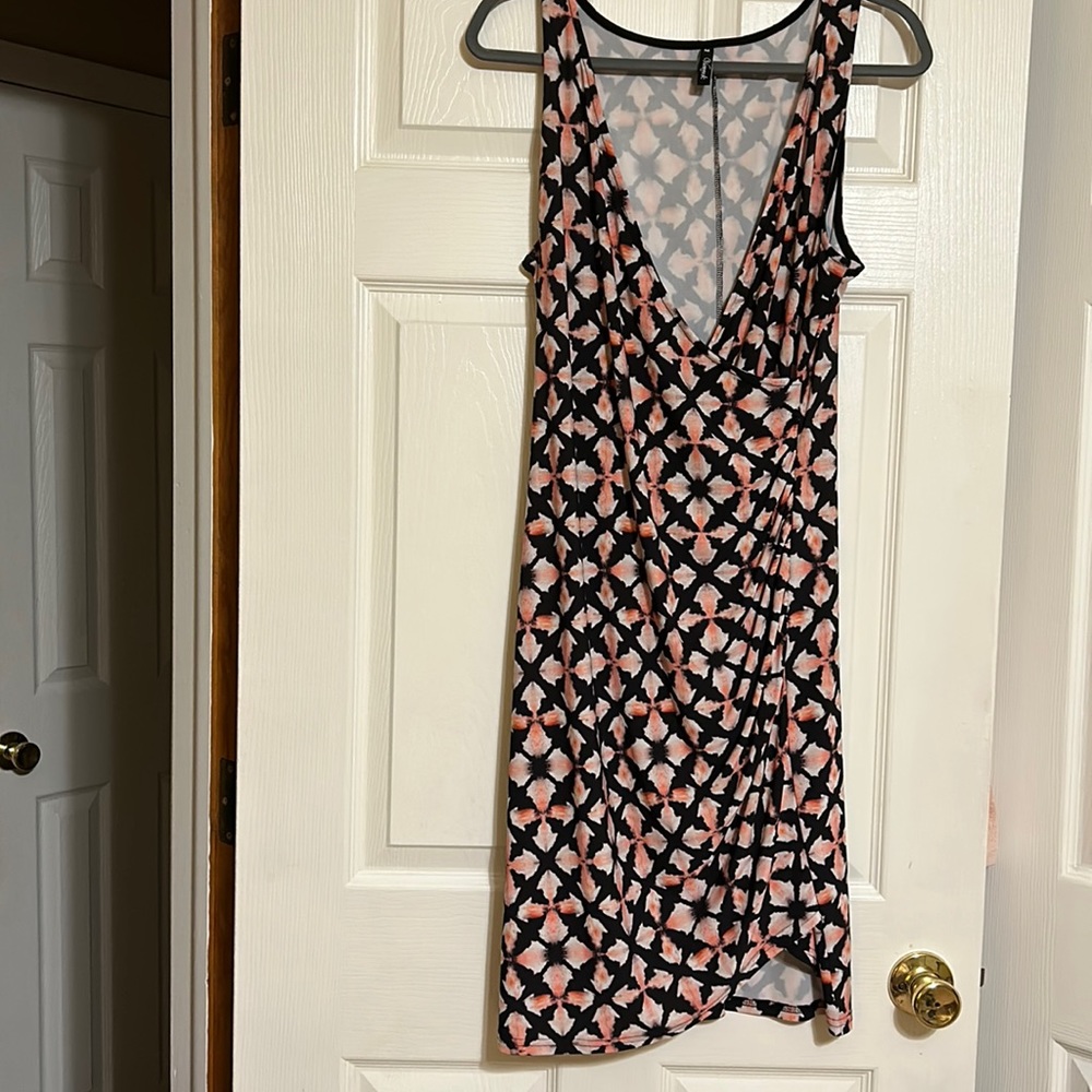 Sleeveless Vieneck dress